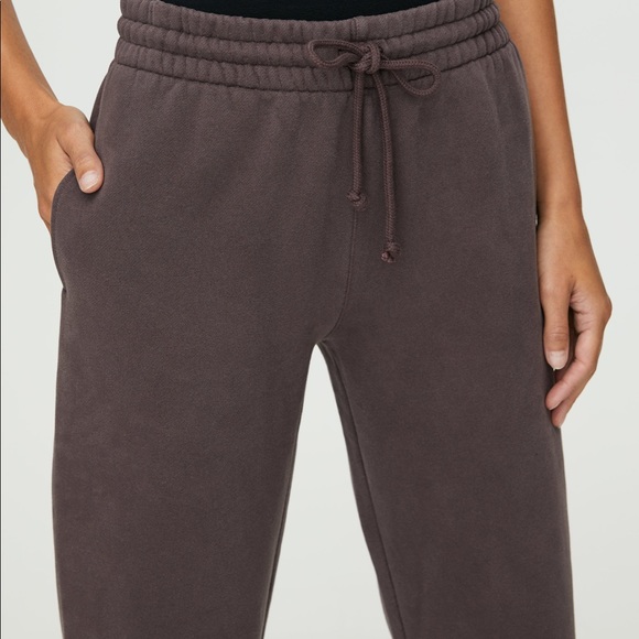 Aritzia Pants - Aritzia boyfriend sweatpants